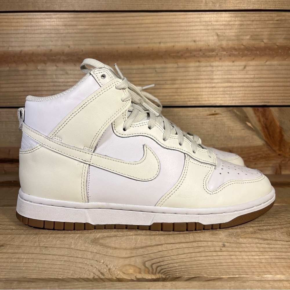RARE Women’s Size 8 - Nike Dunk High “Sail Gum” Lifestyle Sneakers DD1869-109